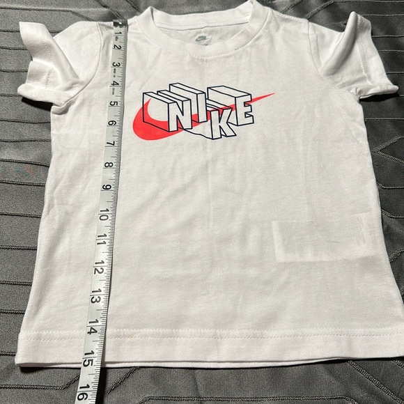 Nike Toddler Boys White Tee, EUC (Looks New), Size 3T - Picture 8 of 8